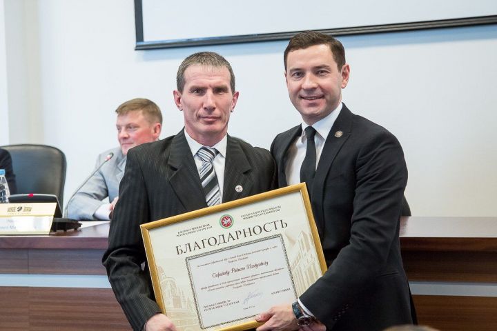Зеленодольского тренера наградили в Казани